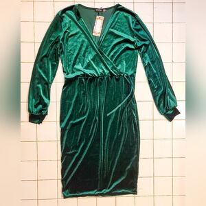 Boohoo Emerald Velvet Wrap Midi Dress